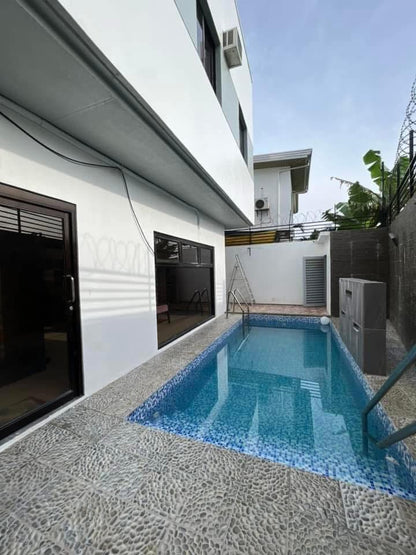 Furnished House With Pool