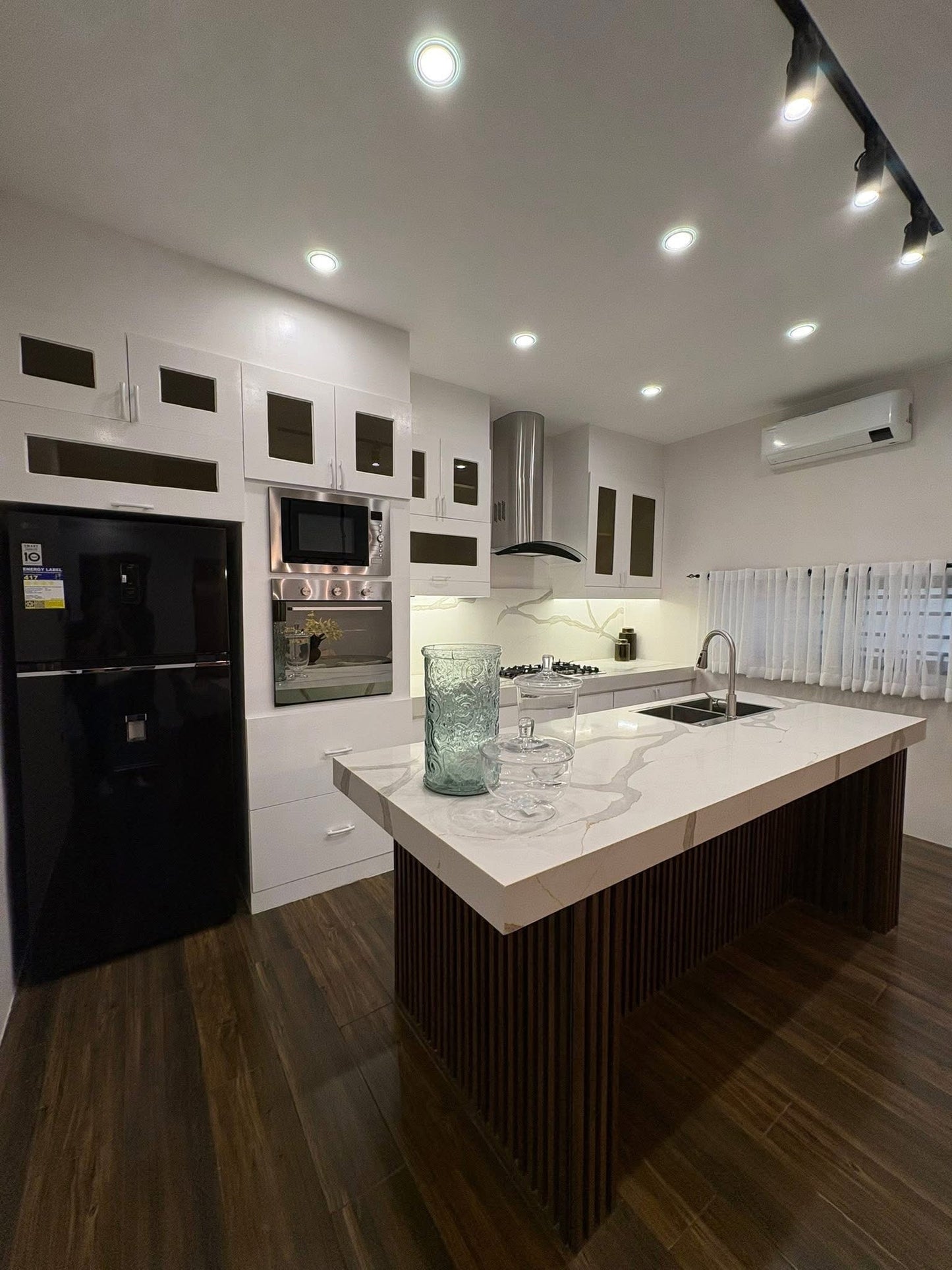 Furnished Modern Elegant Home