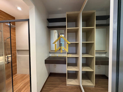 Pre owned Furnised Modern Home