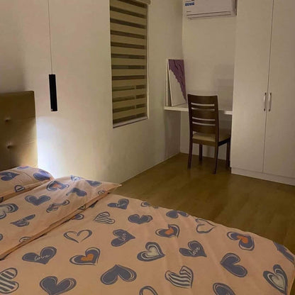 Spacious Modern home with Pool