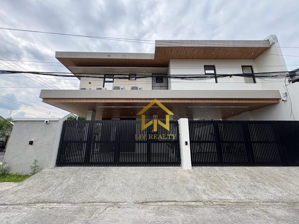 Modern Luxury Home with Generating income