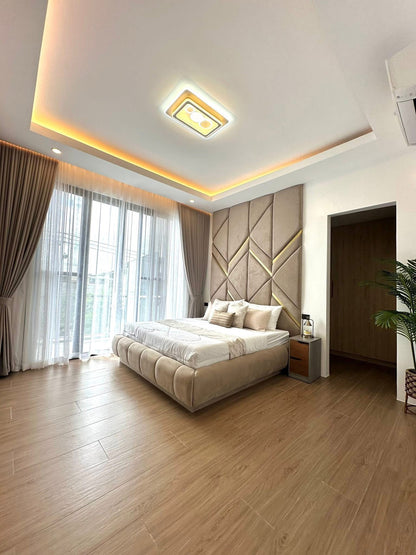 Smart And Solar-Powered Home w/ Pool