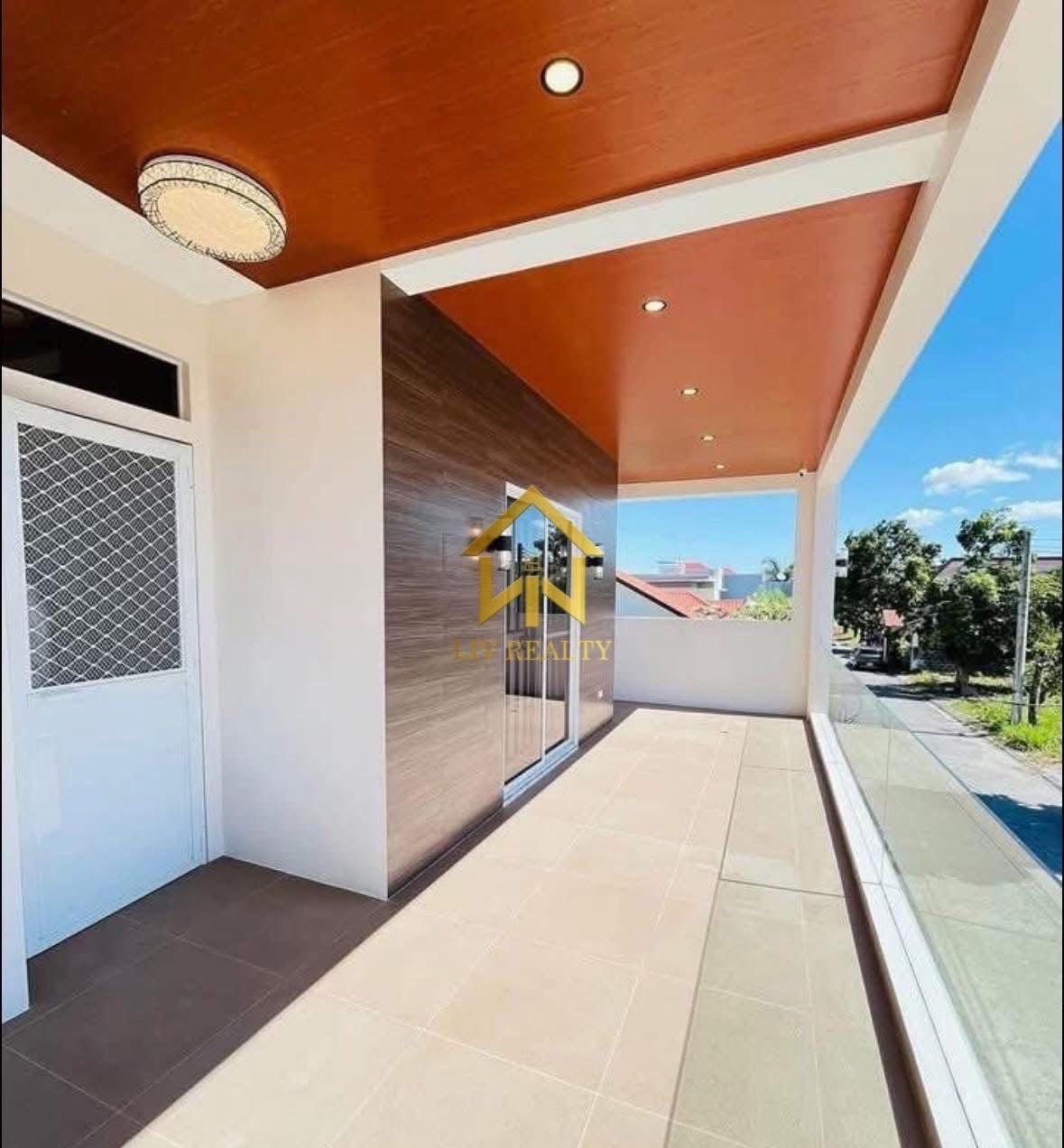 Modern Contemporary Home