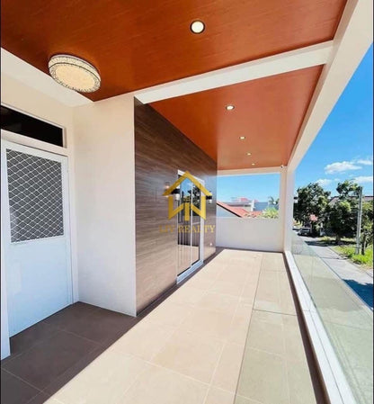 Modern Contemporary Home