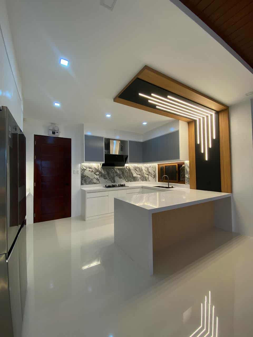 Modern Elegant Home with Pool