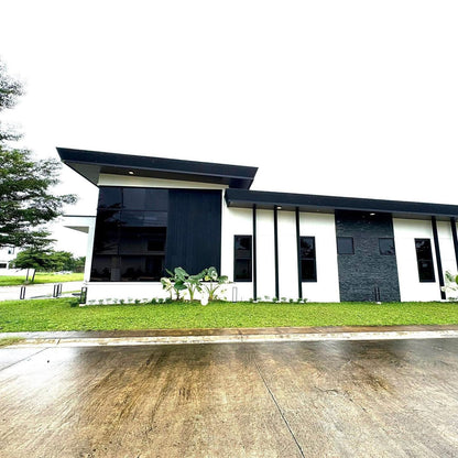 Luxurious Modern Bungalo