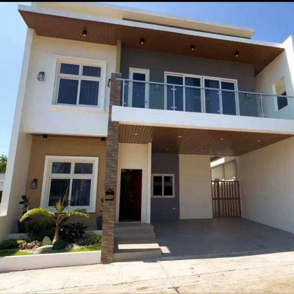 𝐅𝐔𝐑𝐍𝐈𝐒𝐇𝐄𝐃 𝐄𝐋𝐄𝐆𝐀𝐍𝐓 𝐇𝐎𝐌𝐄 𝐖𝐈𝐓𝐇 𝐏𝐎𝐎𝐋