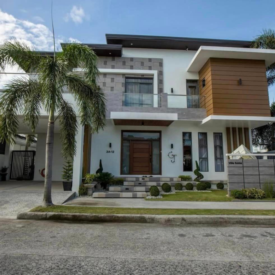 Spectacular Modern Home