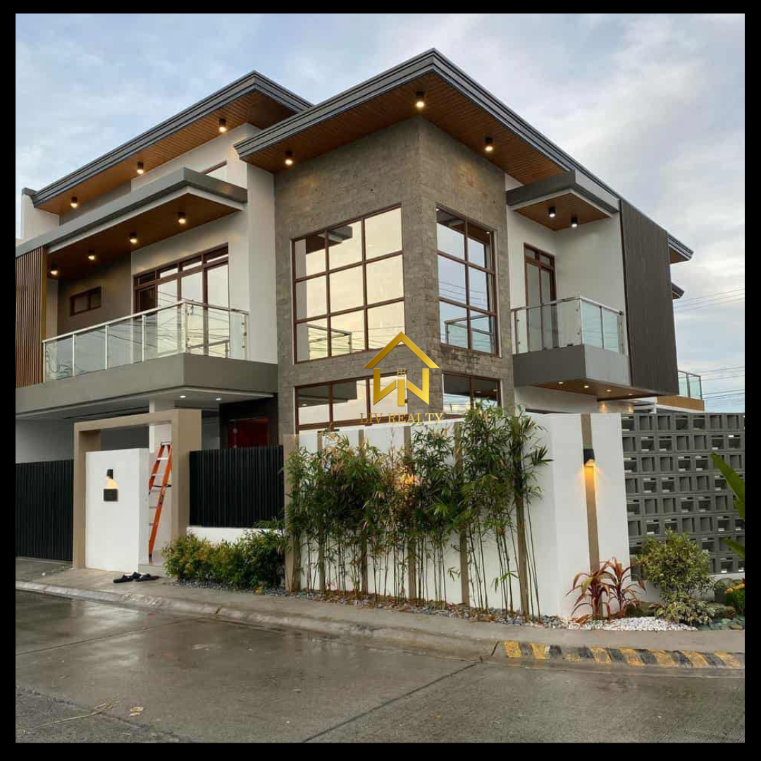 Modern Elegant Home with Pool